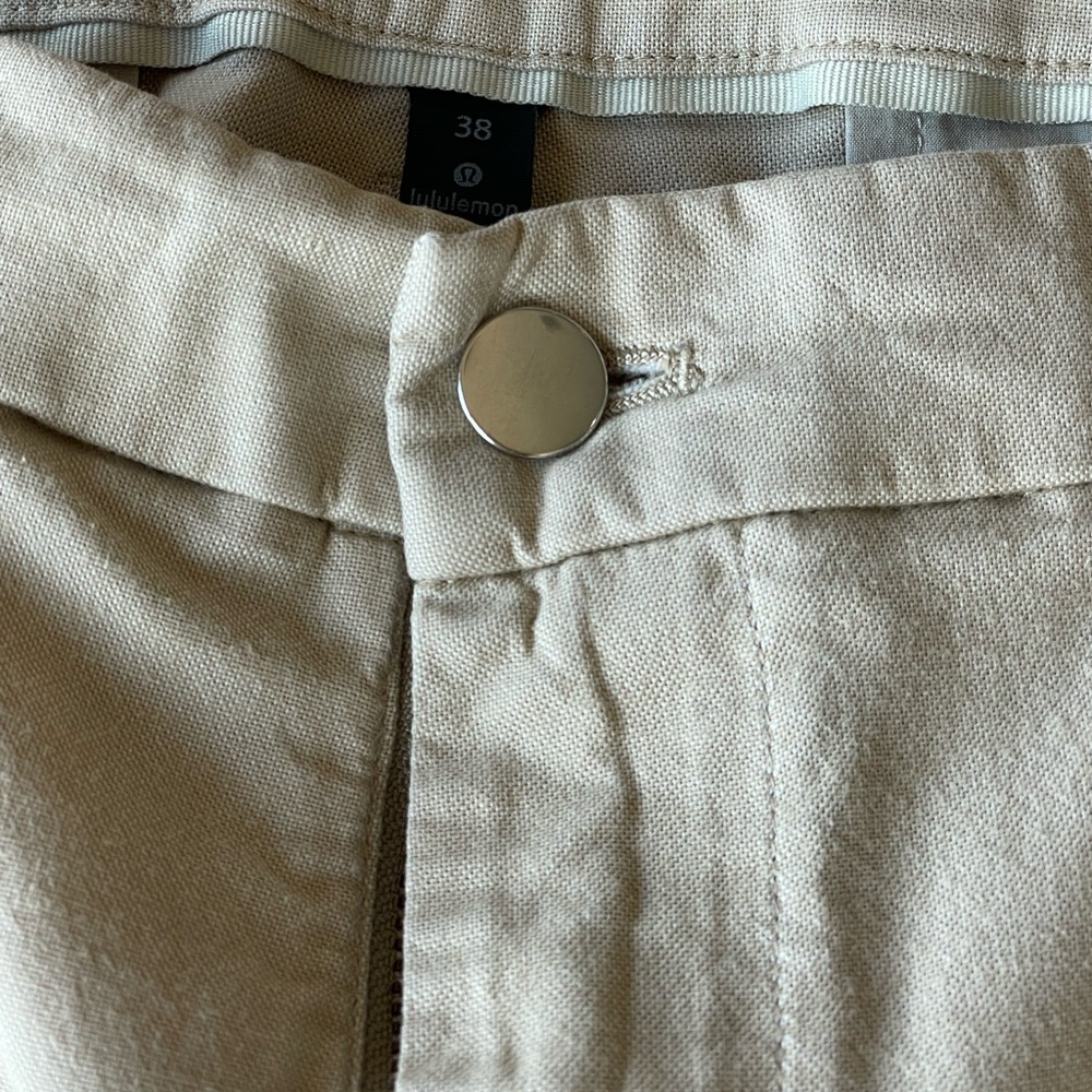 lululemon athletica Men's Tan Shorts Size 38